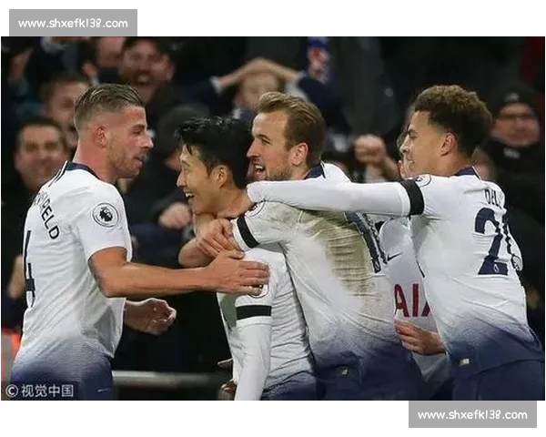 英超豪门争霸与新星崛起并行的赛季格局与未来走势解析 英超豪门争霸与新星崛起并行的赛季格局与未来走势解析